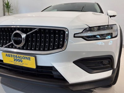 Volvo V60 Cross Country D4 AWD Geartronic Pro (16)