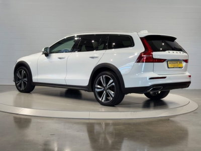 Volvo V60 Cross Country D4 AWD Geartronic Pro (3)