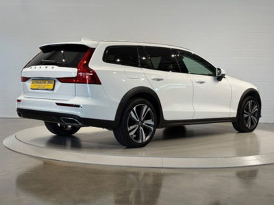 Volvo V60 Cross Country D4 AWD Geartronic Pro (5)