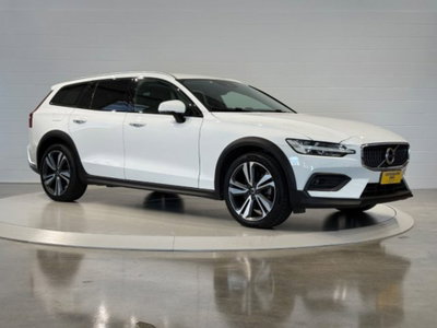 Volvo V60 Cross Country D4 AWD Geartronic Pro (7)