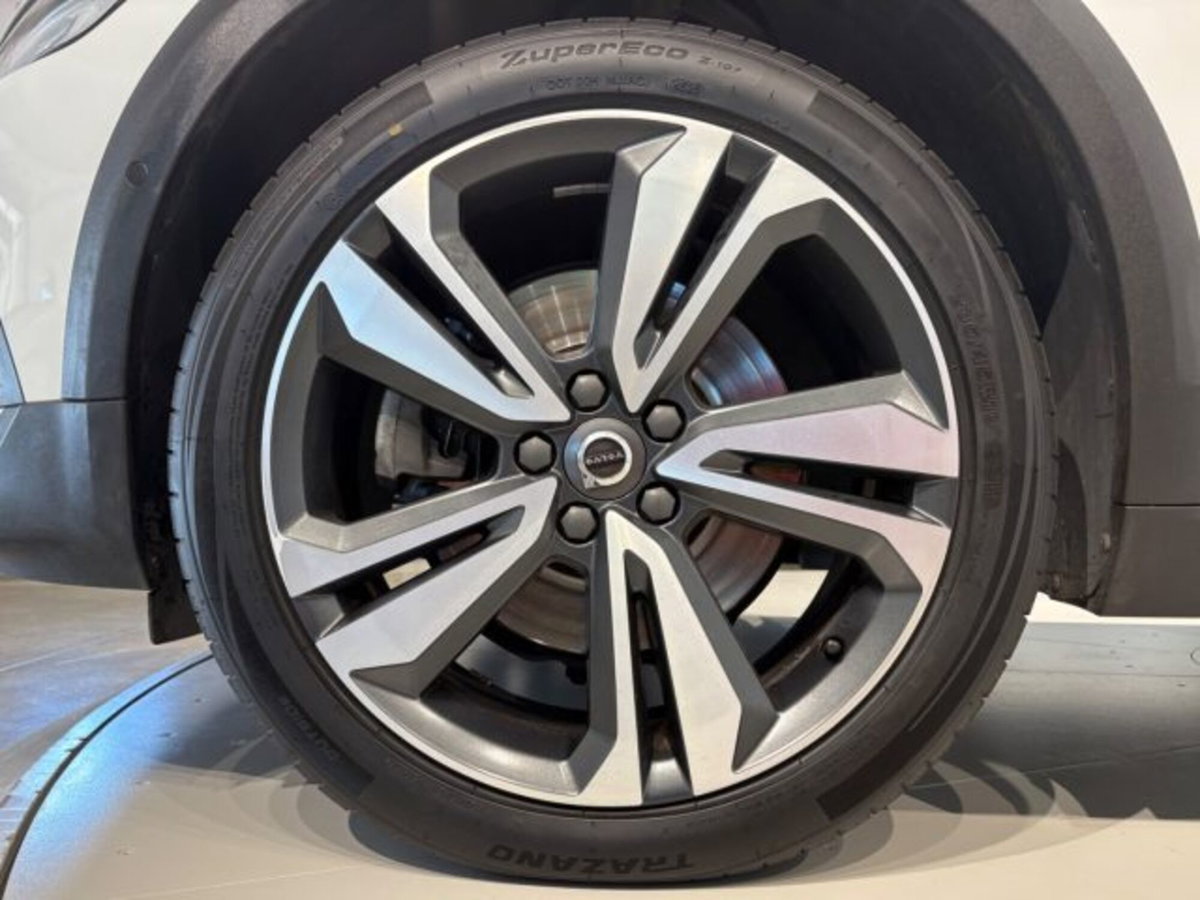 Volvo V60 Cross Country D4 AWD Geartronic Pro (9)