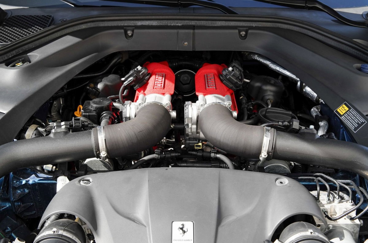 Ferrari California Spider California T DCT (13)