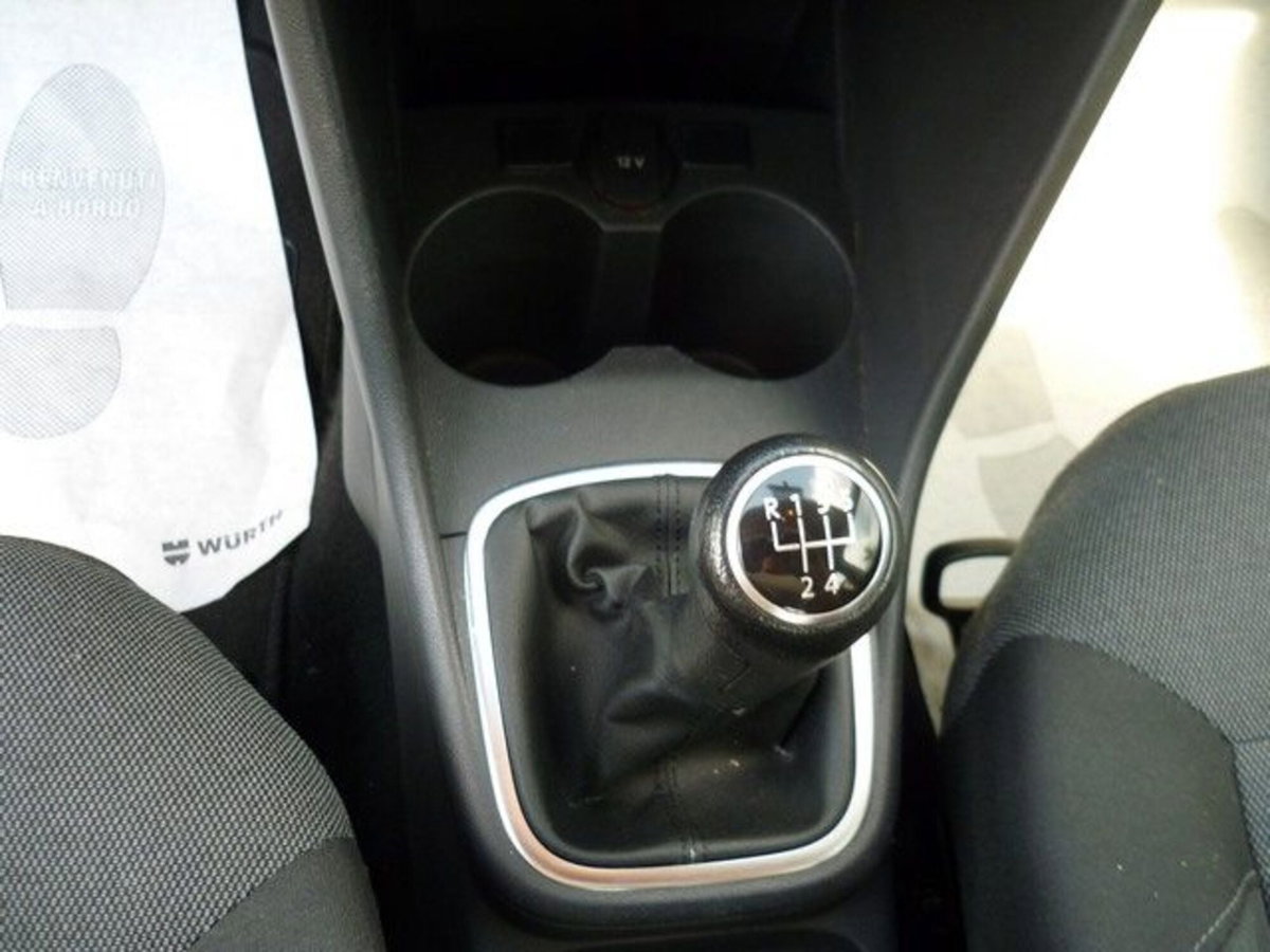 Volkswagen Polo 1.6 TDI DPF 5 porte Comfortline (13)