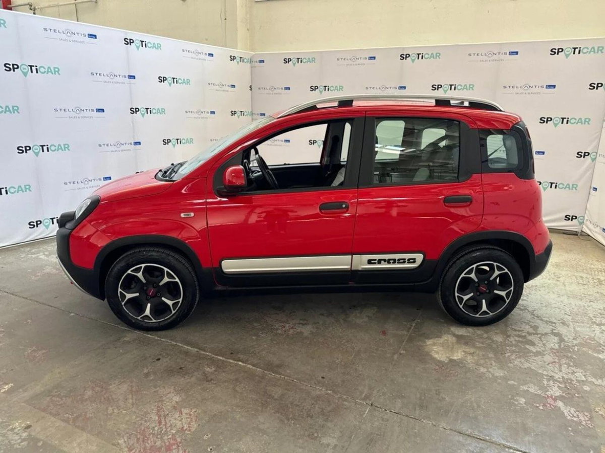 Fiat Panda 1.0 FireFly S&S Hybrid City Cross (2)