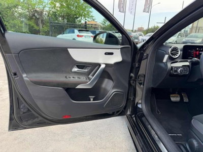 Mercedes-Benz Classe A 180 d AMG Line Premium Plus auto (11)