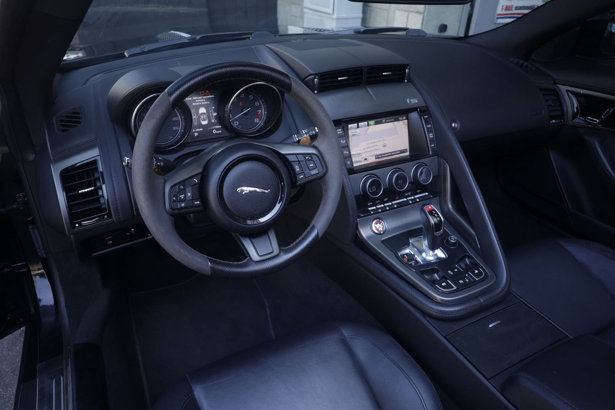 Jaguar F-Type Cabrio 3.0 V6 aut. AWD Convertibile S (12)