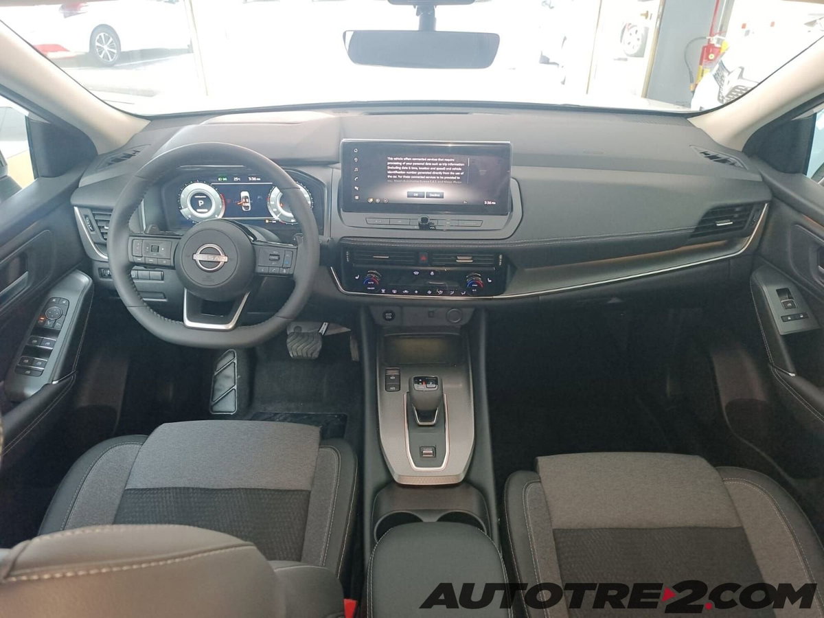 Nissan Qashqai 1.3 mhev Acenta 2wd 140cv (8)