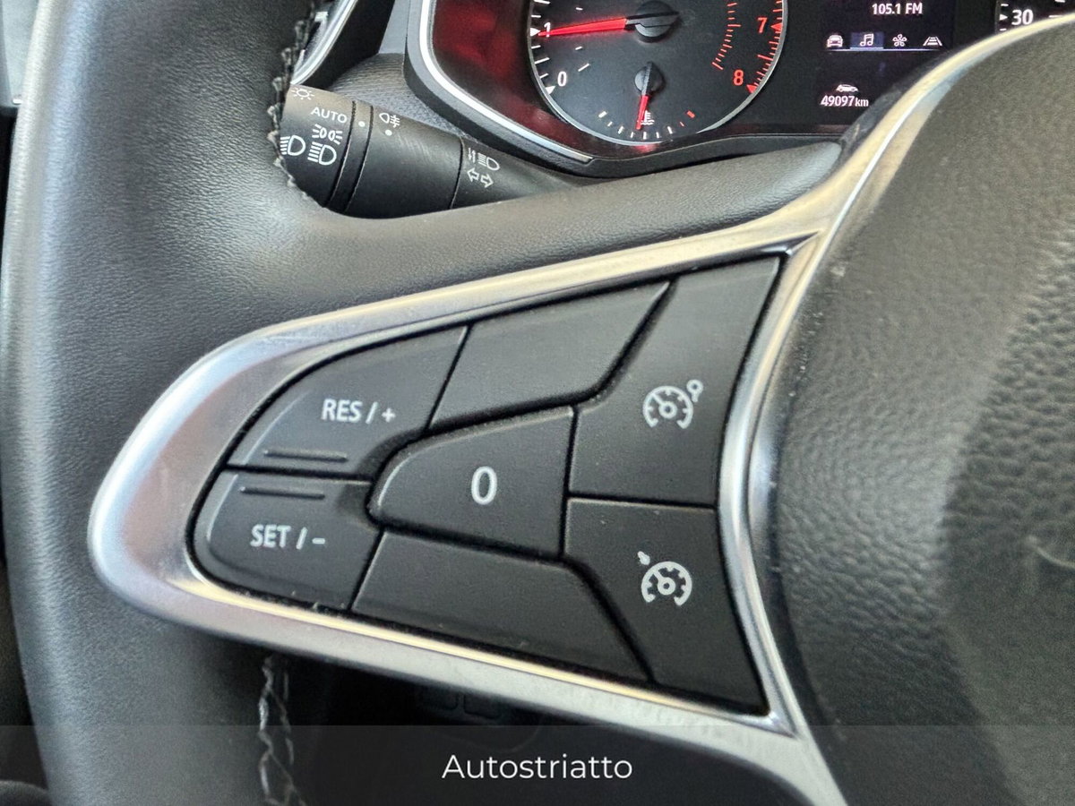 Renault Clio TCe 100 CV 5 porte Zen (17)