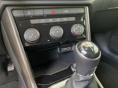 Volkswagen T-Roc 1.6 TDI SCR Style BlueMotion Technology (17)