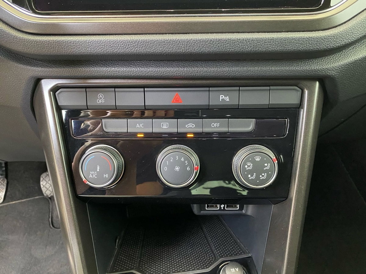 Volkswagen T-Roc 1.6 TDI SCR Style BlueMotion Technology (18)