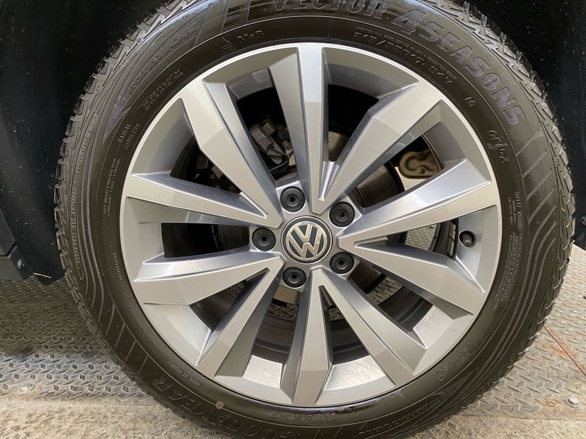 Volkswagen T-Roc 1.6 TDI SCR Style BlueMotion Technology (9)