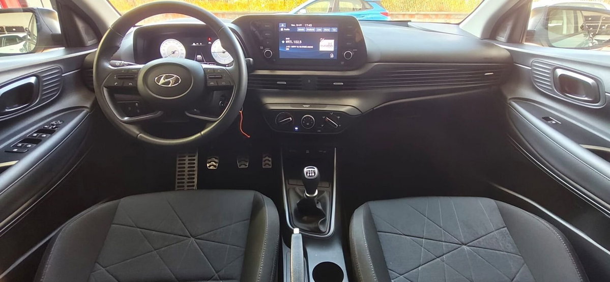 Hyundai Bayon 1.0 t-gdi 48V Xline 100cv mt (13)