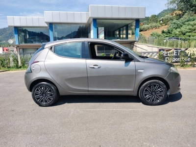 Lancia Ypsilon 1.0 FireFly 5 porte S&S Hybrid Maryne (4)