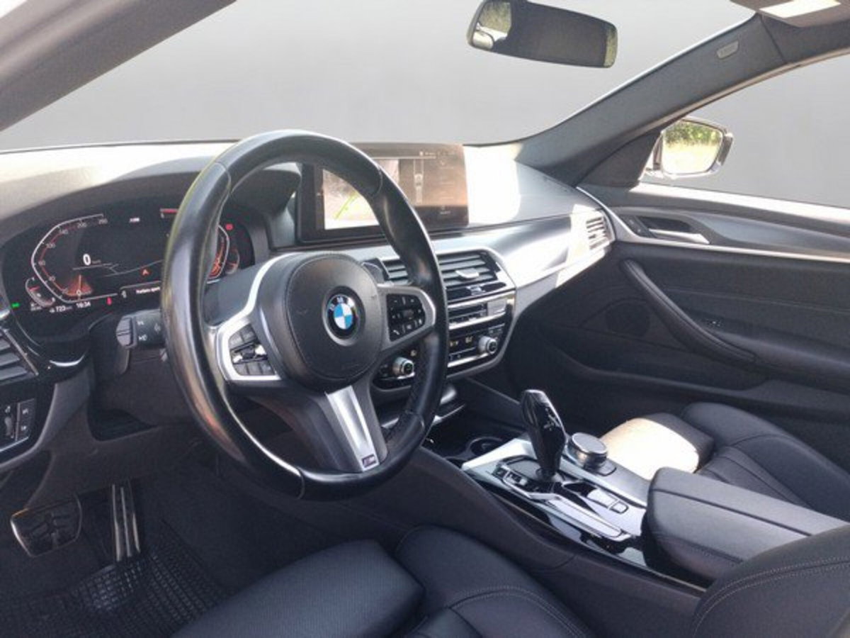 BMW Serie 5 Touring 520d xDrive  Sport (9)