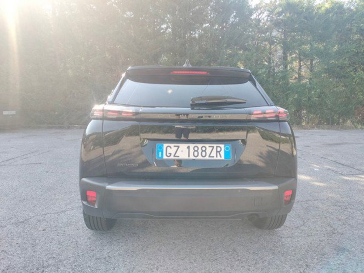Peugeot 2008 1.2 turbo Allure 100cv (7)