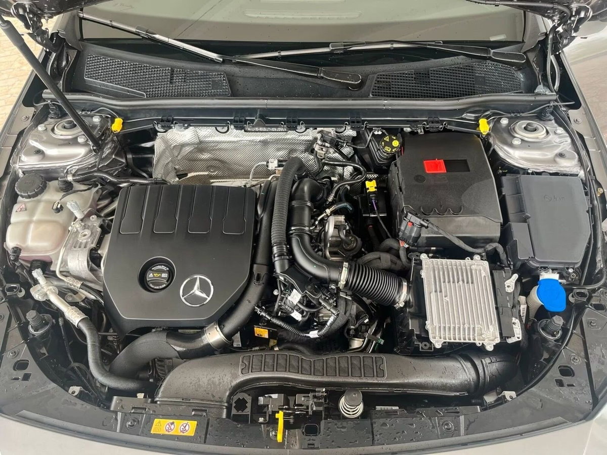 Mercedes-Benz CLA Shooting Brake EQ 200 AMG Line Advanced Plus (18)