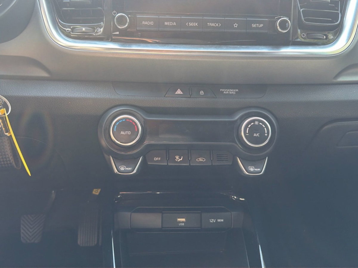 Kia Stonic 1.2 mpi Style gpl 82cv (13)