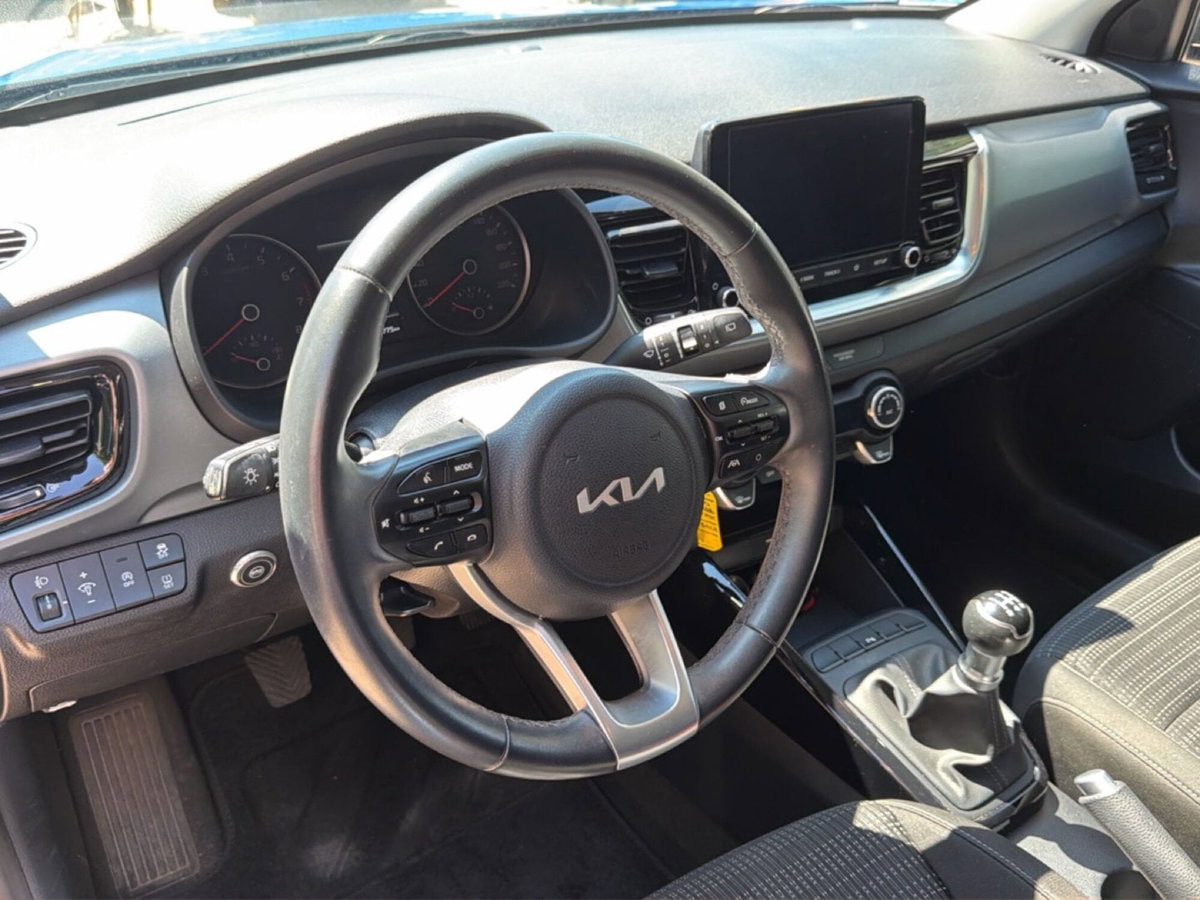 Kia Stonic 1.2 mpi Style gpl 82cv (9)