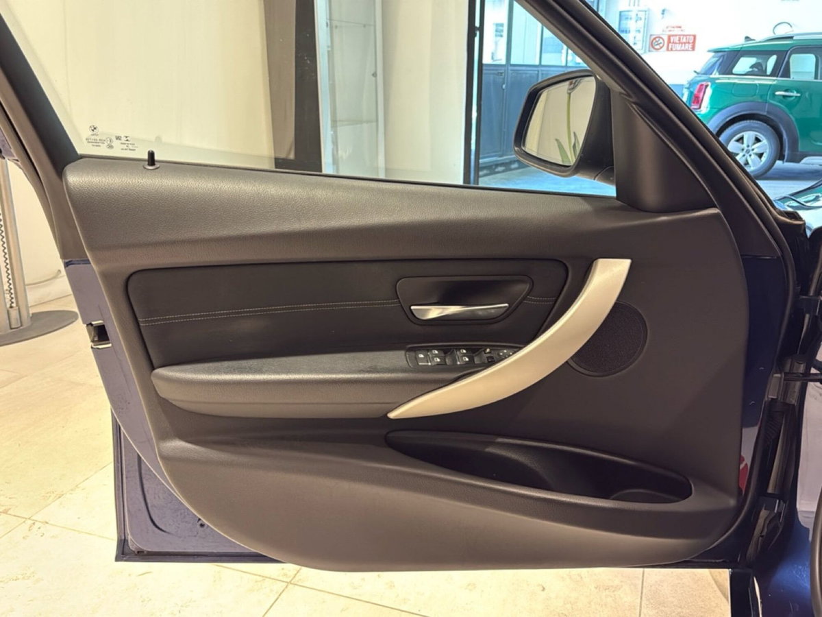 BMW Serie 3 Touring 320d xDrive (20)