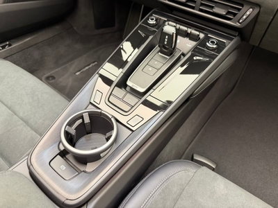 Porsche 911 Cabrio Targa 3.6 4 GTS auto (7)