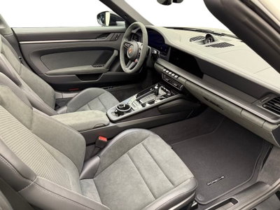 Porsche 911 Cabrio Targa 3.6 4 GTS auto (9)