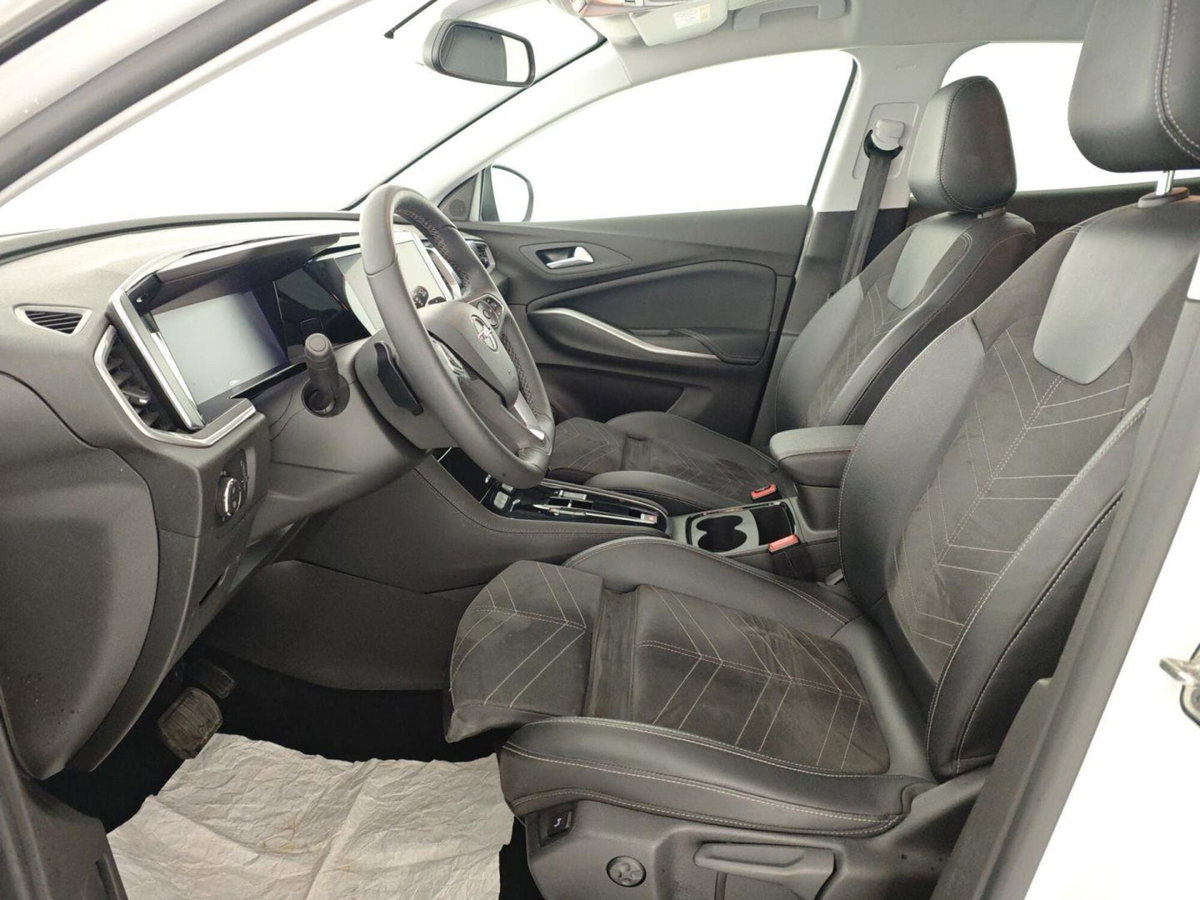 Opel Grandland 1.5 diesel Ecotec aut. GS Line (10)