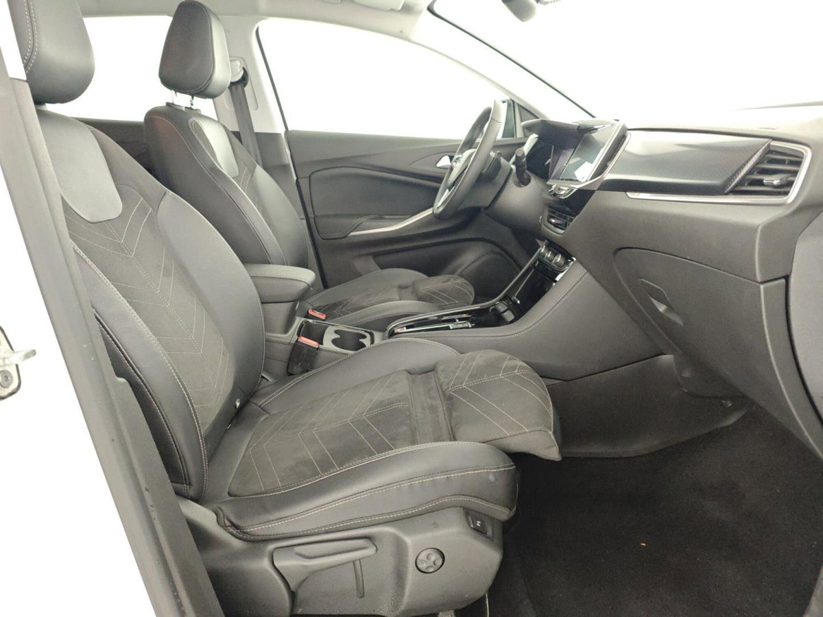Opel Grandland 1.5 diesel Ecotec aut. GS Line (13)