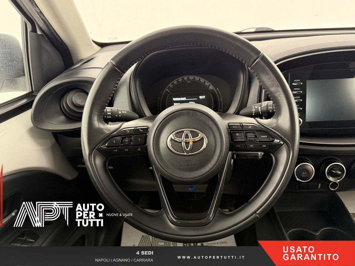 Toyota Aygo X 1.0 Lounge 72cv (14)