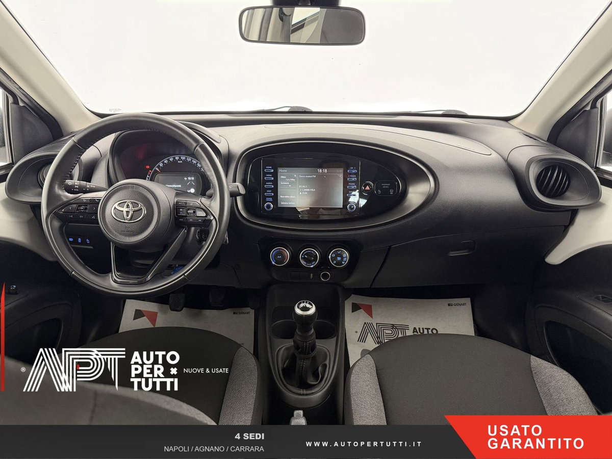 Toyota Aygo X 1.0 Lounge 72cv (17)