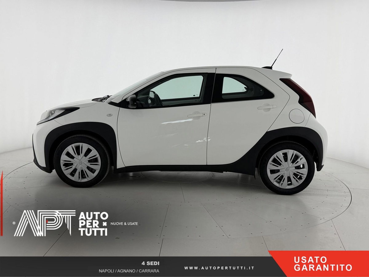 Toyota Aygo X 1.0 Lounge 72cv (2)