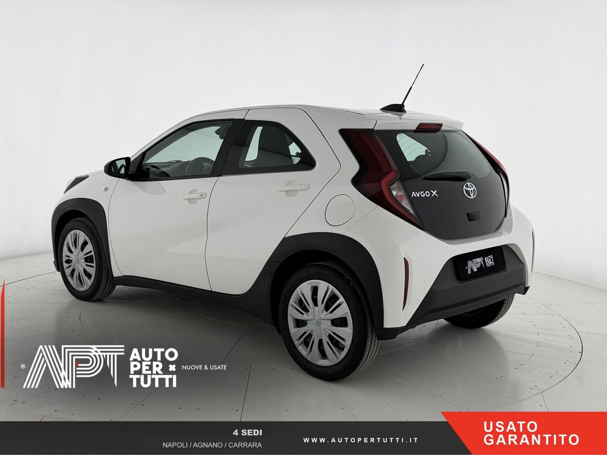 Toyota Aygo X 1.0 Lounge 72cv (3)