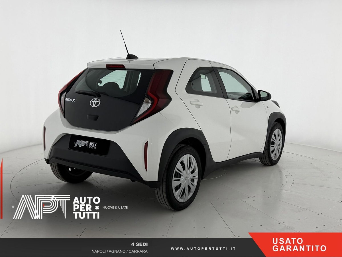 Toyota Aygo X 1.0 Lounge 72cv (5)