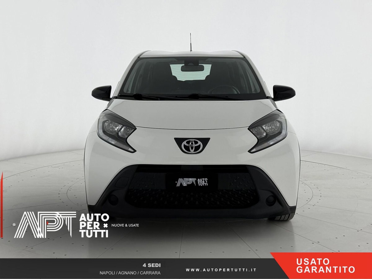 Toyota Aygo X 1.0 Lounge 72cv (8)