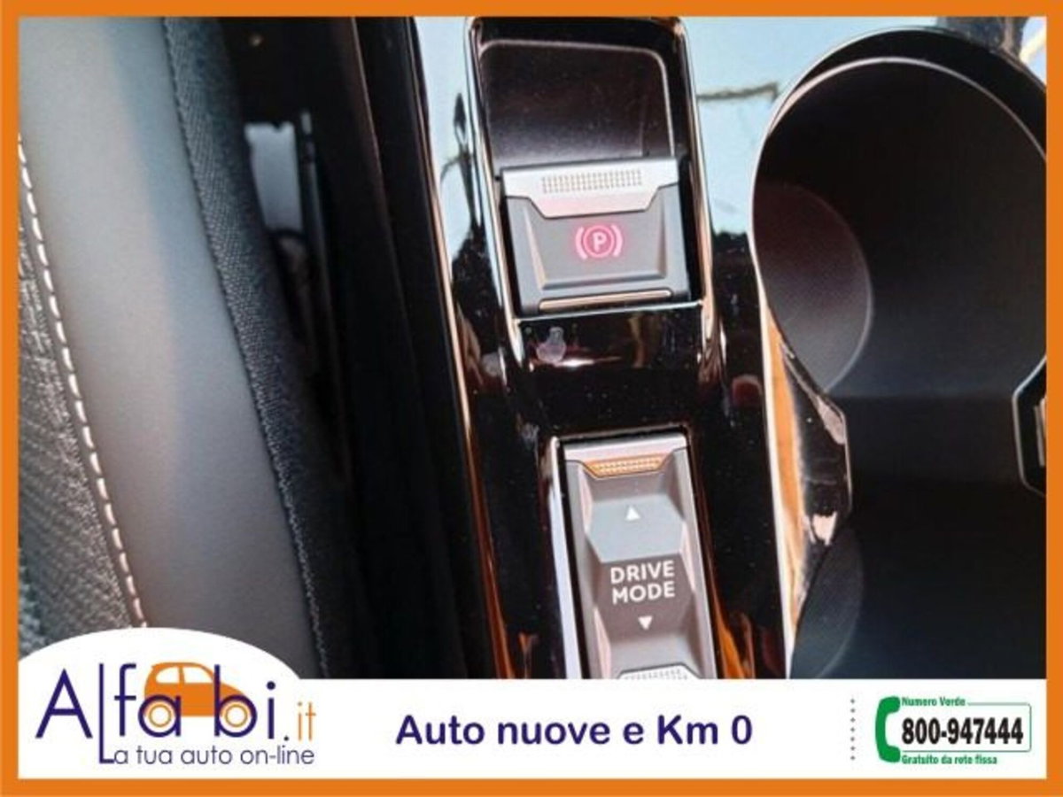 Peugeot 2008 PureTech 100 S&S Allure Pack (14)
