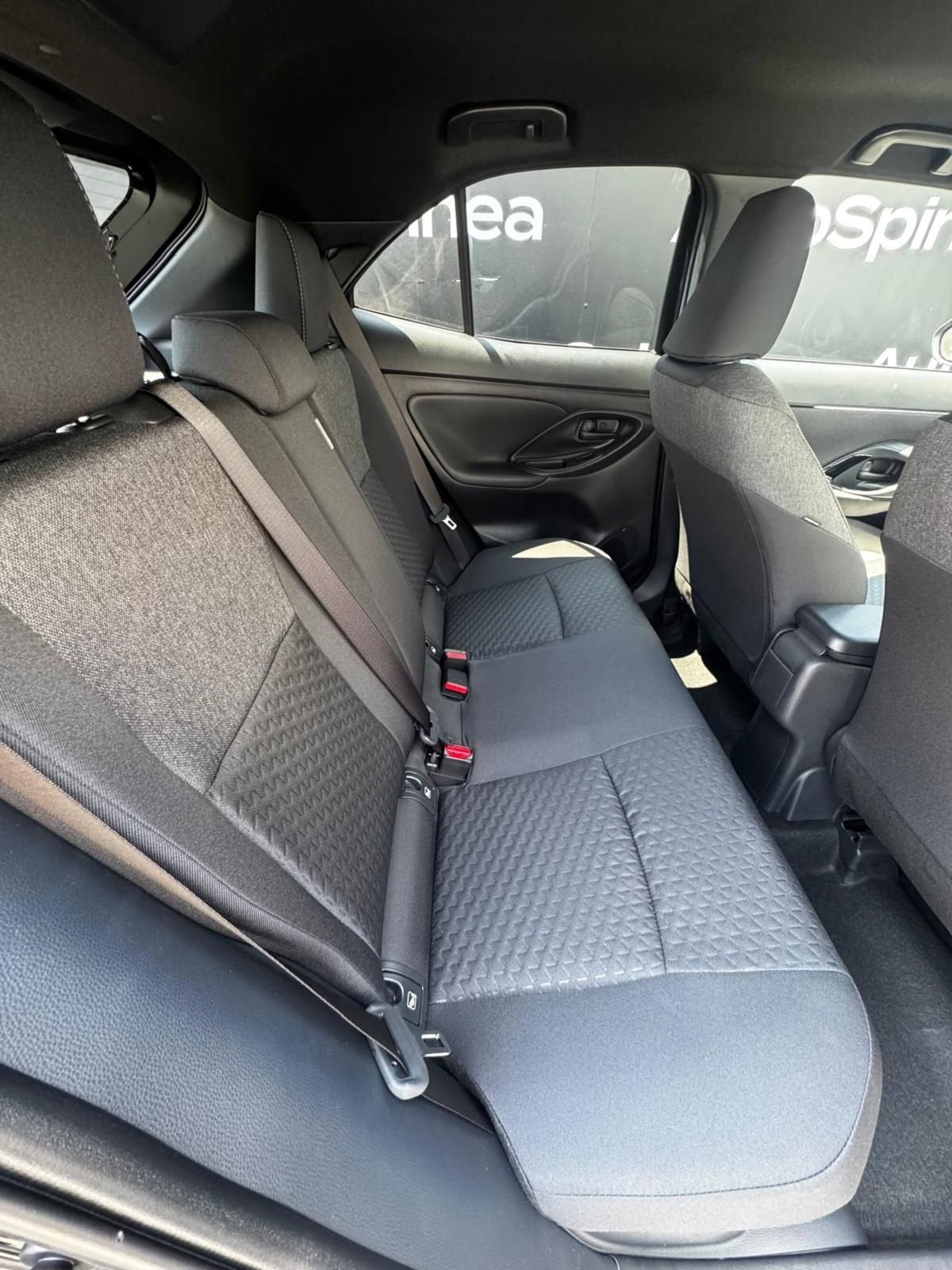 Toyota Yaris Cross Trend fwd 130cv e-cvt (15)