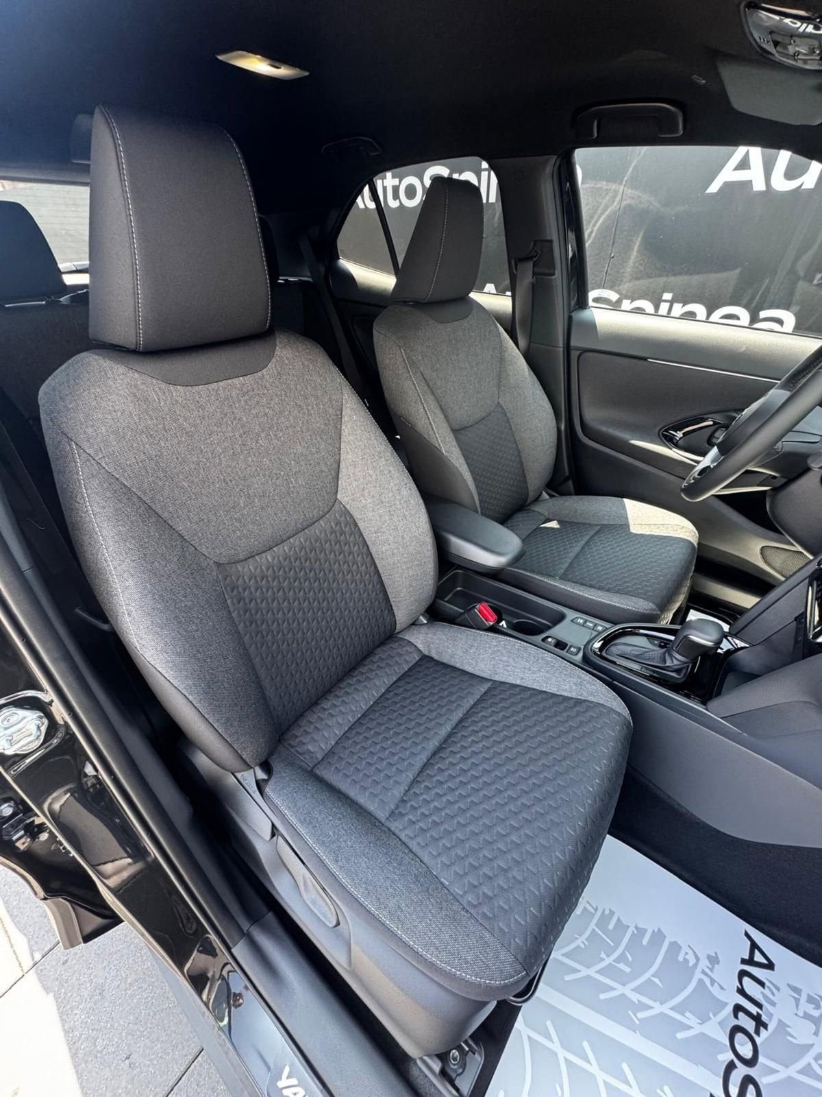 Toyota Yaris Cross Trend fwd 130cv e-cvt (16)