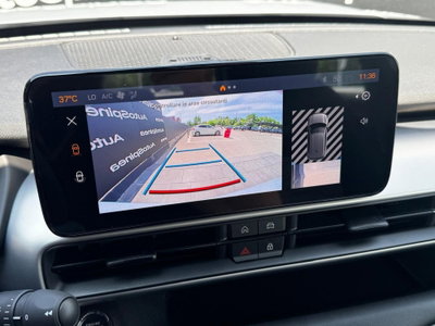 Jeep Avenger 1.2 turbo e-hybrid mhev Upland 4xe 145cv edct6 (10)