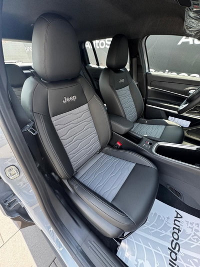 Jeep Avenger 1.2 turbo e-hybrid mhev Upland 4xe 145cv edct6 (16)
