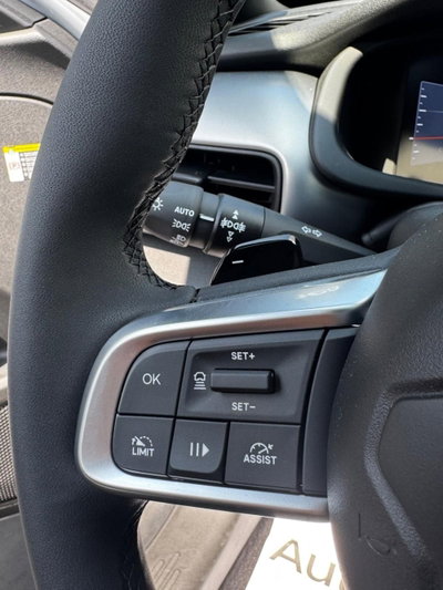Jeep Avenger 1.2 turbo e-hybrid mhev Upland 4xe 145cv edct6 (19)