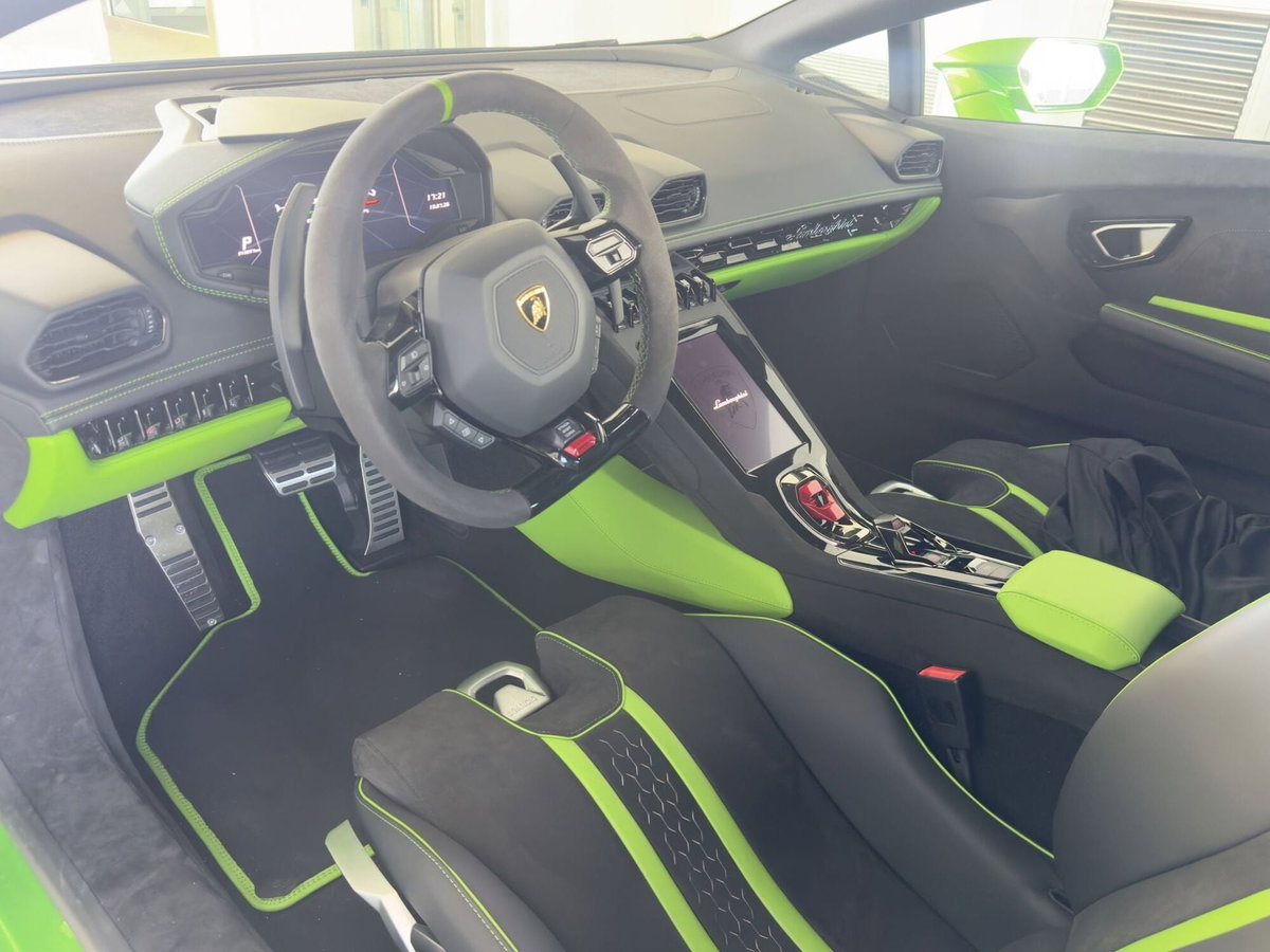 Lamborghini Huracán Coupé 5.2 V10 LP 610-4 Coupé (10)