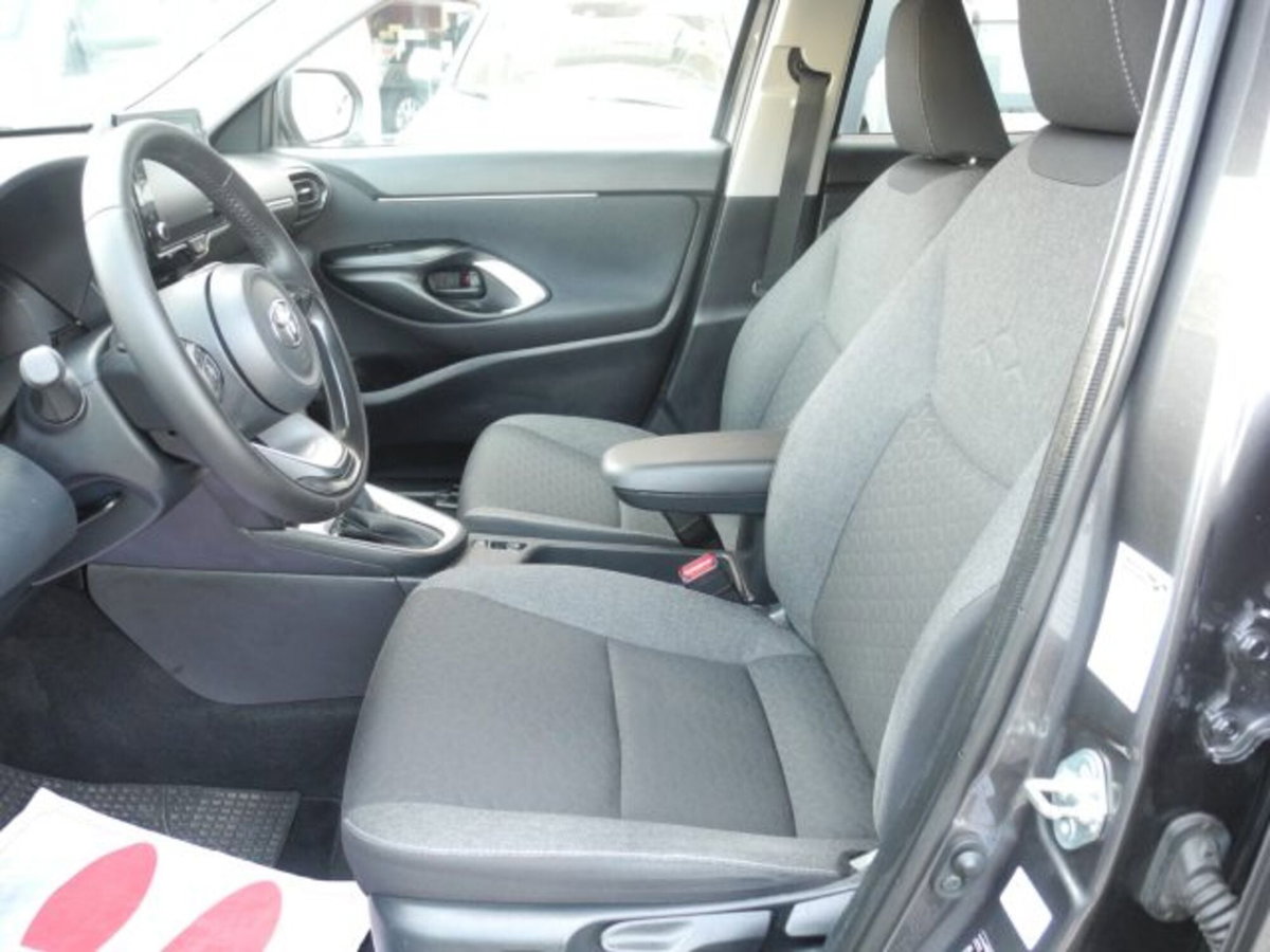 Toyota Yaris Cross 1.5h GR Sport Black Sky fwd 116cv e-cvt (11)