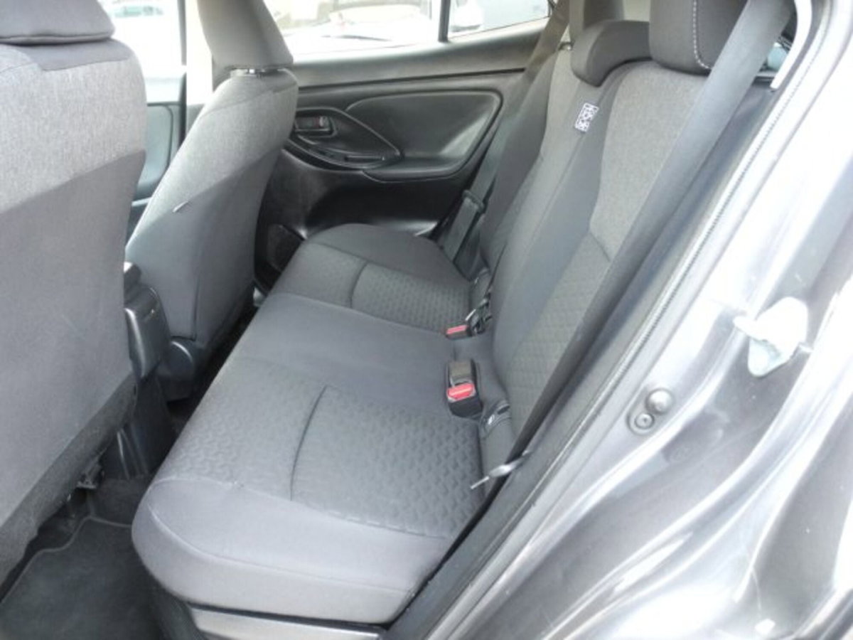 Toyota Yaris Cross 1.5h GR Sport Black Sky fwd 116cv e-cvt (12)
