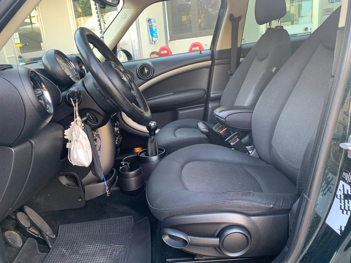 MINI Mini Countryman 1.6 Cooper D Countryman (16)