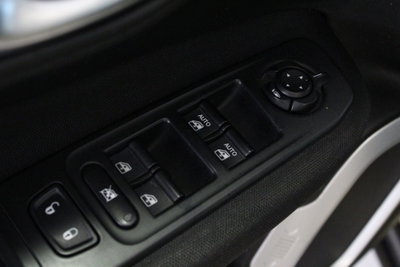Jeep Renegade 1.6 Mjt 120 CV Longitude (8)