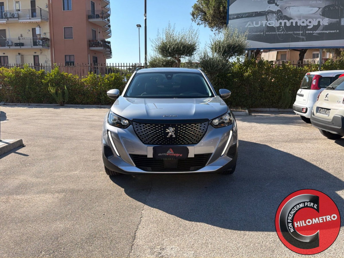 Peugeot 2008 1.2 turbo Allure 100cv (2)