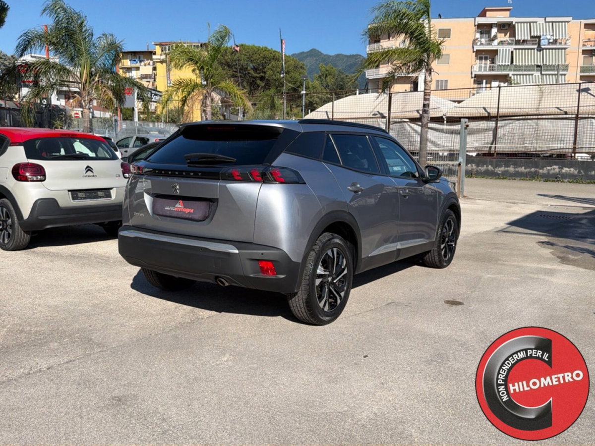 Peugeot 2008 1.2 turbo Allure 100cv (6)