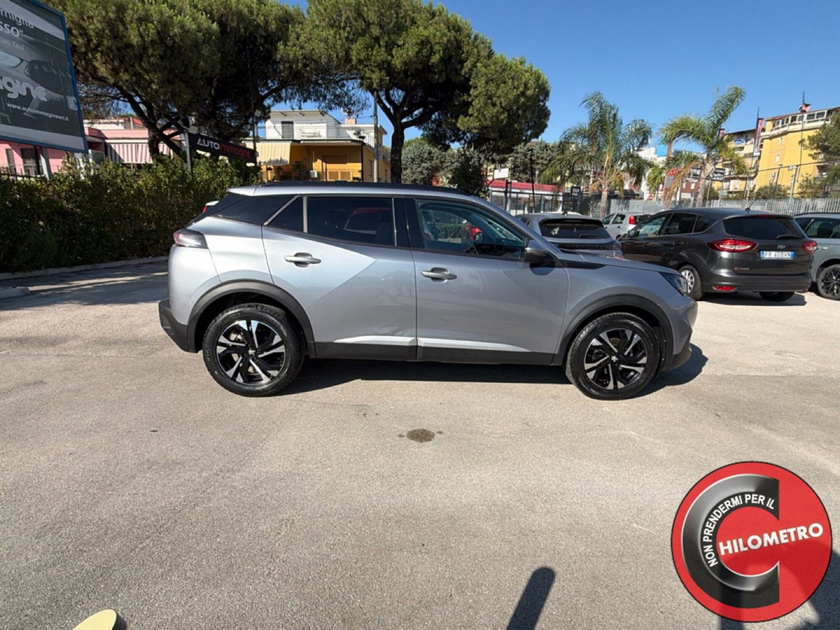 Peugeot 2008 1.2 turbo Allure 100cv (7)