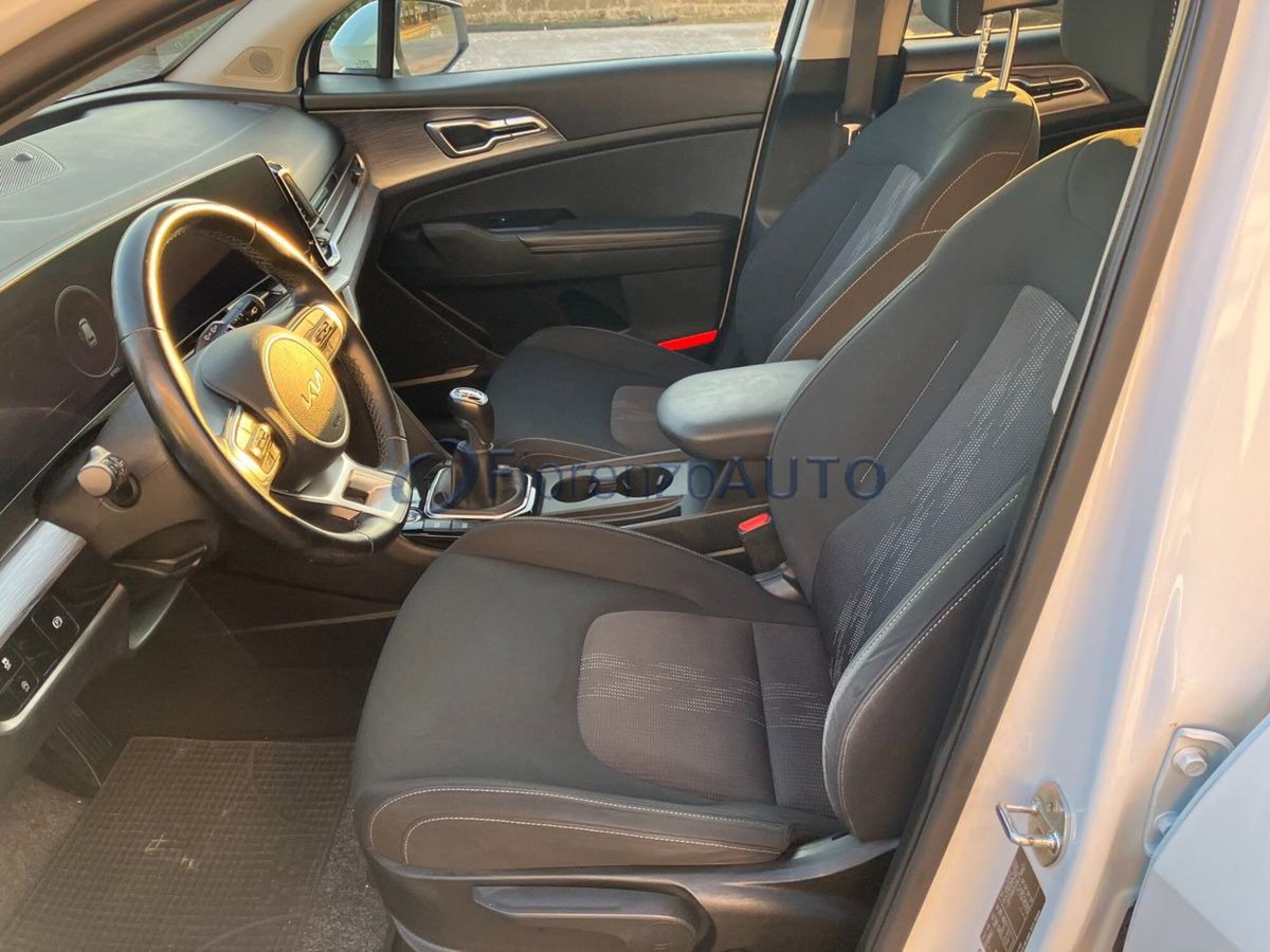 Kia Sportage 1.6 CRDi MHEV Style (10)
