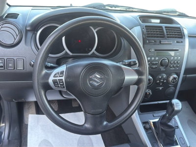 Suzuki Grand Vitara 1.9 DDiS 3 porte Offroad (13)