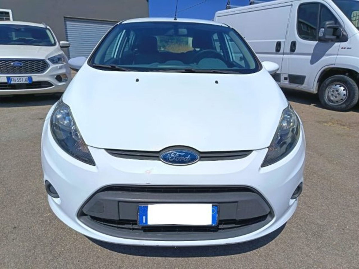 Ford Fiesta 1.4 TDCi 68CV 5 porte Titanium (3)